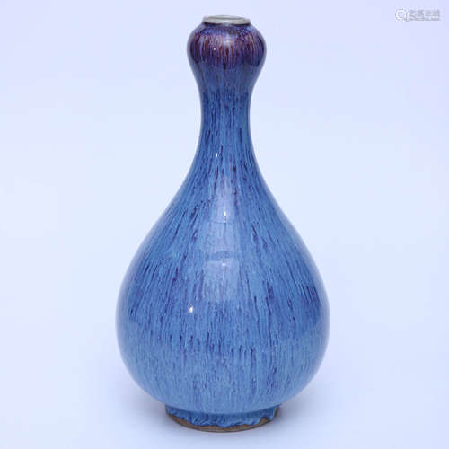 A Fancy Glaze Porcelain Garlic-head-shaped Vase