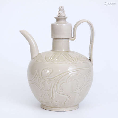 A Ding Kiln Flowers Carved Porcelain Ewer