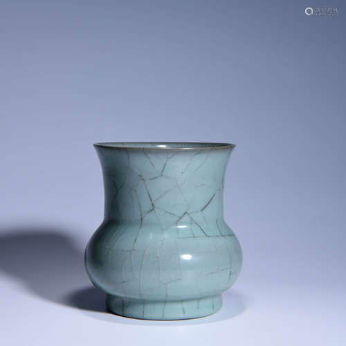 A Guan Kiln Celadon-glazed Porcelain Zhadou Vessel