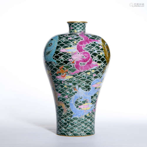 A Green-ground Famille Rose Dragon Pattern Porcelain Meiping