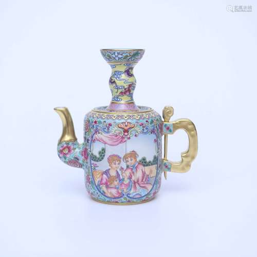 An Gilt-inlaid Enamel-colored Figures Porcelain Pot