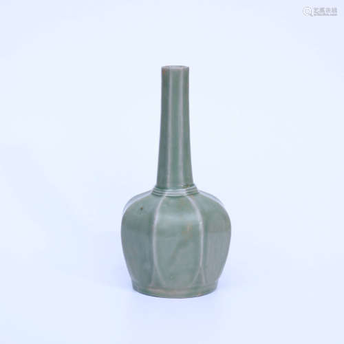 A Longquan Kiln Long-neck Porcelain Vase