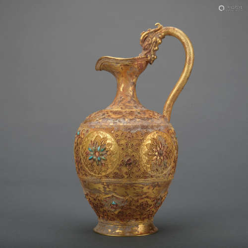 A gold filigre 'flowers' winepot