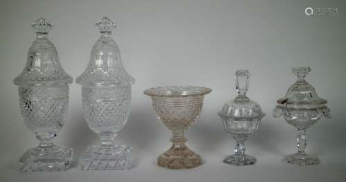 Lot with antique glassware