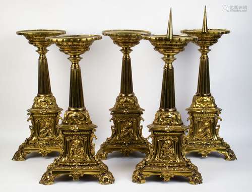 Lot with 5 bronze candle sticks