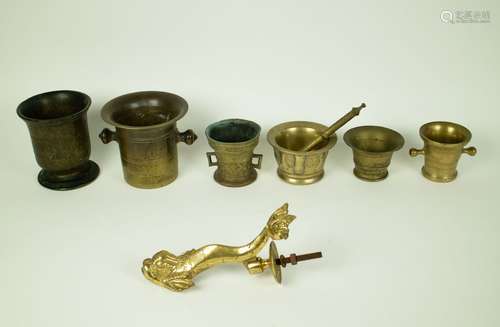 Lot of mortars and door knocker