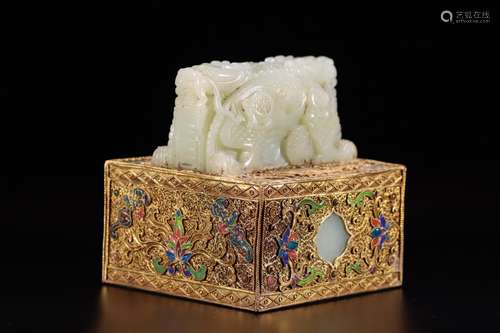 Hetian jade gilt gold seal