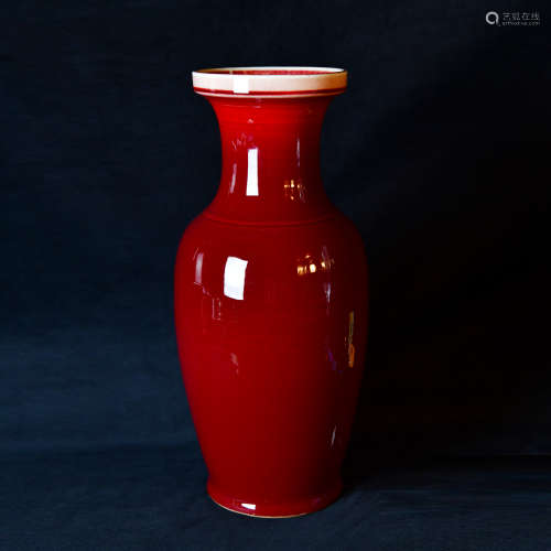紅釉花瓶