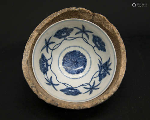 明代-青花花卉紋碗匣鉢