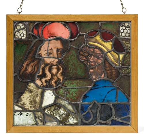 教堂窗户的碎片大概是瑞士的，哥特式的，14/15世纪。描绘两个人，其中...