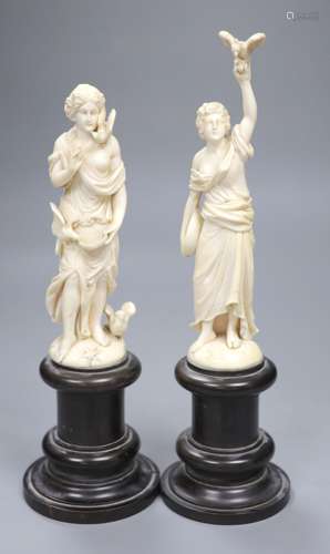 A pair of mid / late 19th century Dieppe carved ivory figure...