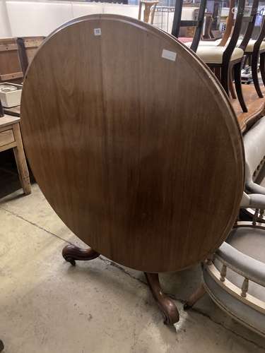 A Victorian mahogany circular tilt top breakfast table, 116c...