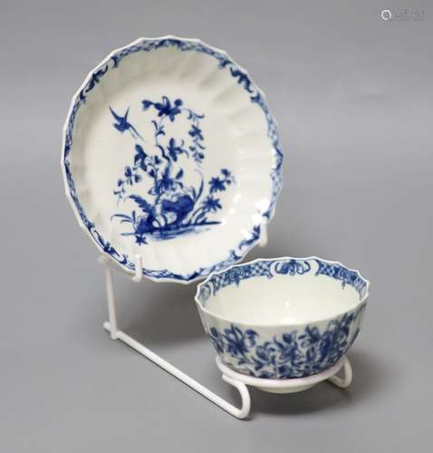 An 18th century Worcester tea bowl and saucer painted with t...