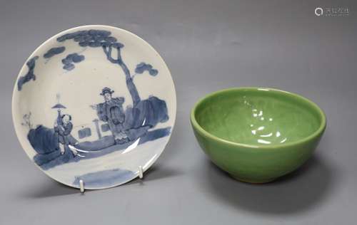 A Chinese blue and white dish, diameter 18cm, and a green gl...