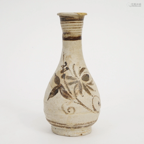 A JIZHOU KILN BOTTLE