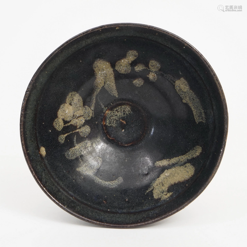 A JIZHOU KILN PLUM BLOSSOM CUP