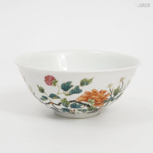 A FAMILLE ROSE FLOWER BOWL