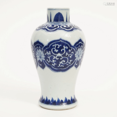 A BLUE AND WHITE PLUM VASE