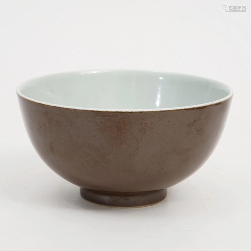 A PURPLE-GOLD GLAZED BOWL