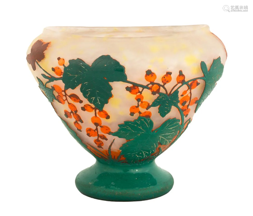 Daum Nancy Cameo Vase