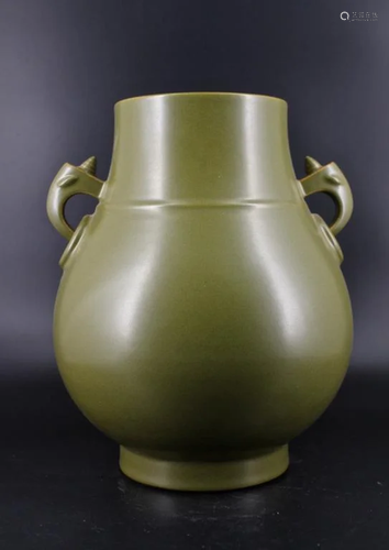 Large Qing Porcelain Tea Dust Green Vase