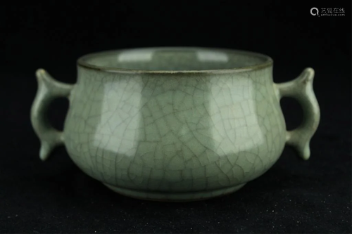 Chinese Song Porcelain Crackle Brush Pot