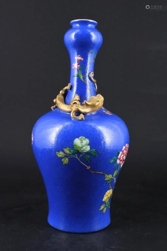 Chinese Qing Porcelain Famille Rose Glazed Vase