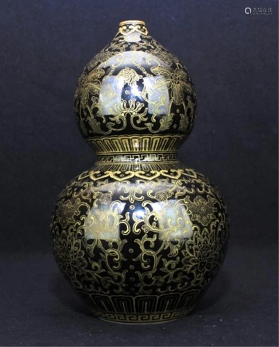 Chinese Qing Porcelain Gold Gilt Gourd Vase