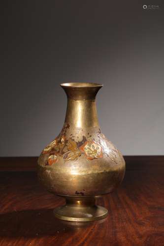 銅加彩花瓶