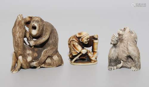 Lot: 3 Netsuke