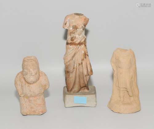 Lot: 3 Terrakottafiguren