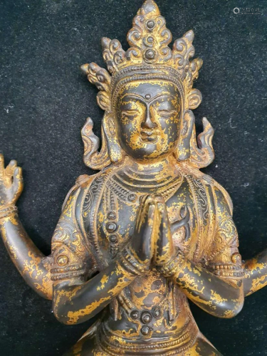 A fine Chinese gilt bronze sculpture of Buddha