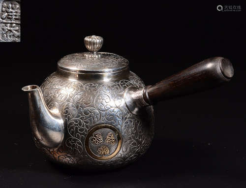 JINGYI MARK GILT SILVER POT