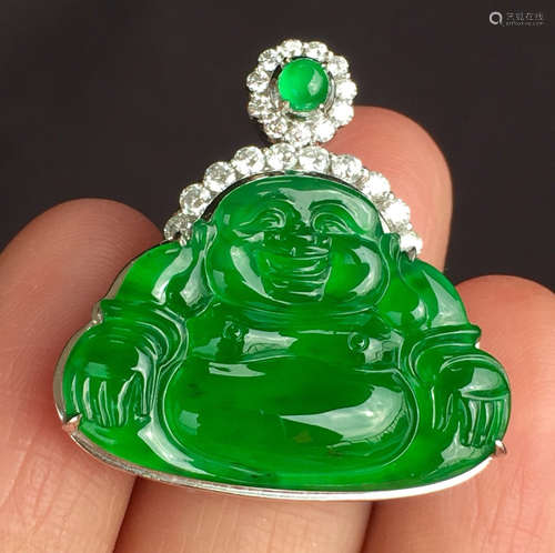 ICY GREEN JADEITE BUDDHA PATTERN PENDANT