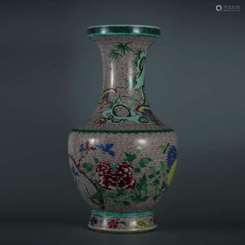 A FAMILLE VERTE FLOWER&BIRD PATTERN PORCELAIN VASE