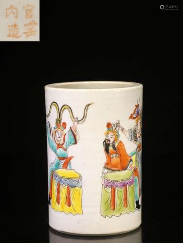 FAMILLE ROSE 'WARRIORS AND CALLIGRAPHY' BRUSH POT