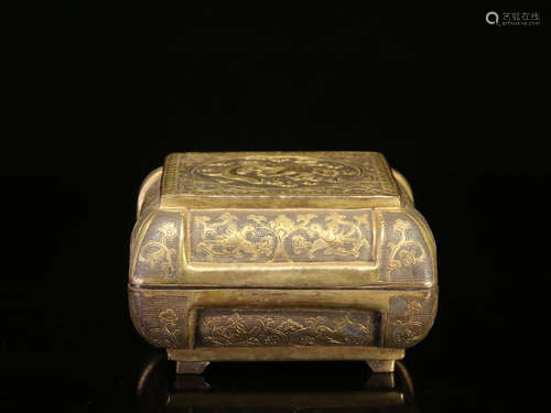 SILVER GILT 'FLOWERS AND BIRDS' ROUNDED SQUARE BOX WITH COVE...