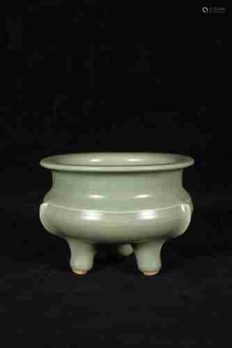 A CHINESE LONGQUAN KILN TRIPOD CENSER, SONG DYNASTY