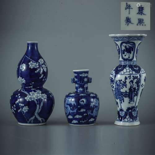 3 PIECES BLUE AND WHITE PLUM BLOSSOM PATTERN PORCELAIN VASE