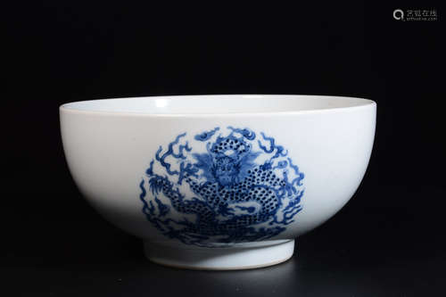 BLUE AND WHITE 'DRAGON' BOWL