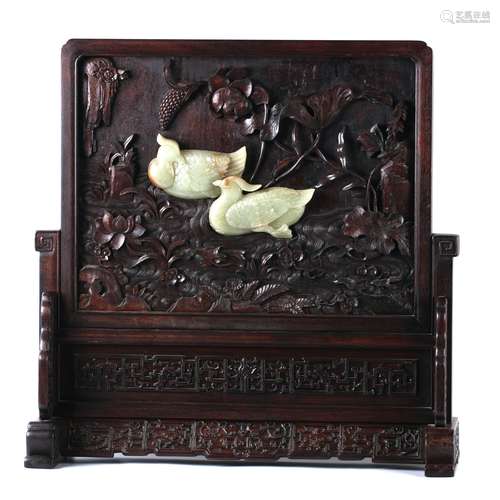 A WHITE JADE INLAID MANDARIN DUCK FLORAL ROSEWOOD TABLE SCRE...