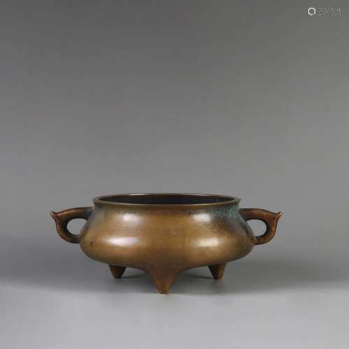 A DOUBLE EARS BRONZE THREE LEGGED INCENSE BURNER