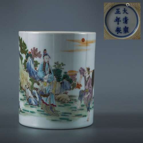 A FAMILLE VERTE FIGURES PORCELAIN BRUSH POT