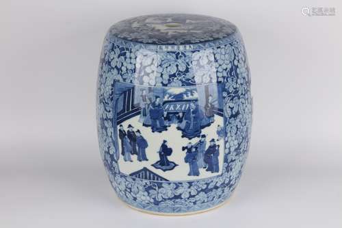 BLUE WHITE STORY MOTIF STOOL