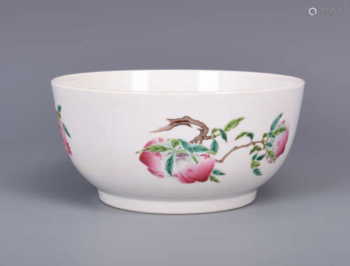 A FAMILLE ROSE PORCELAIN BOWL