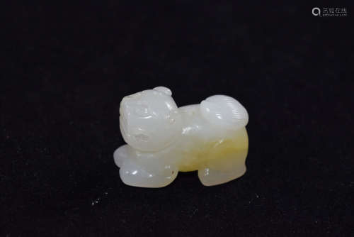 A White Jade Tiger Tiny Figure Bead