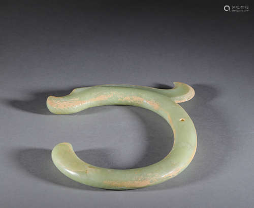 C-shape jade ornament in dragon form from Hong Shan Culture紅...