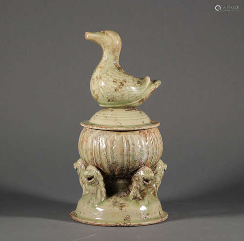 Celadon censer in bird form from Song宋代青瓷鳥首熏爐