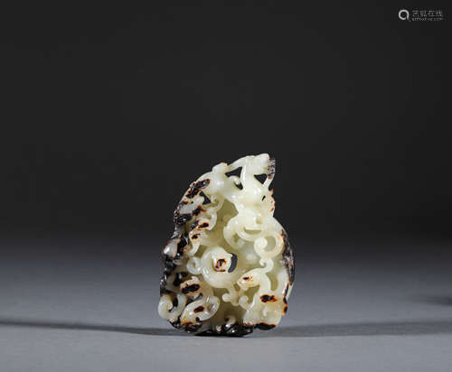 Hetian jade pendant in tiger form from Han漢代和田玉赤虎玉佩