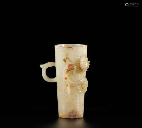 Hetian jade wine cup with dragon pattern from Han漢代和田玉龍...